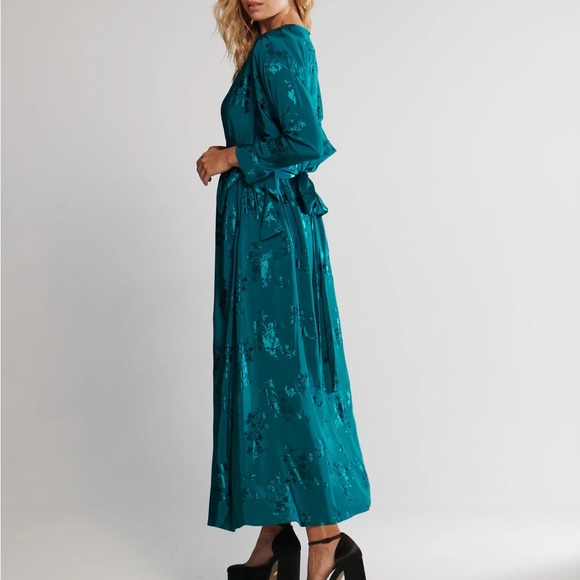 Q&P Rana Modest Maxi Dress - Picture 4 of 11